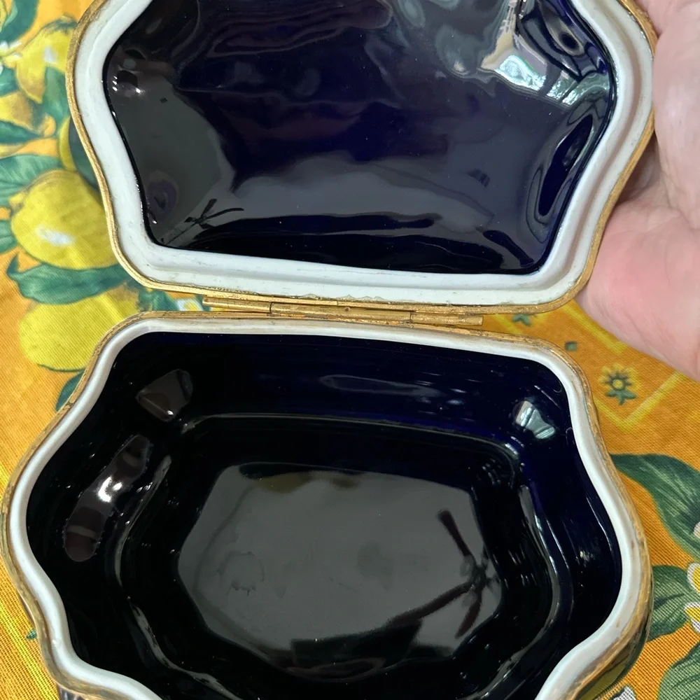Gorgeous Limoges Cobalt Blue 22K Gold Trinket Box Hinged Lid Courting Couple